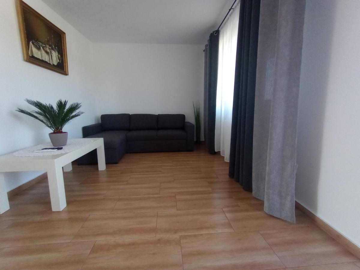 Pestele Ca Odinioara *